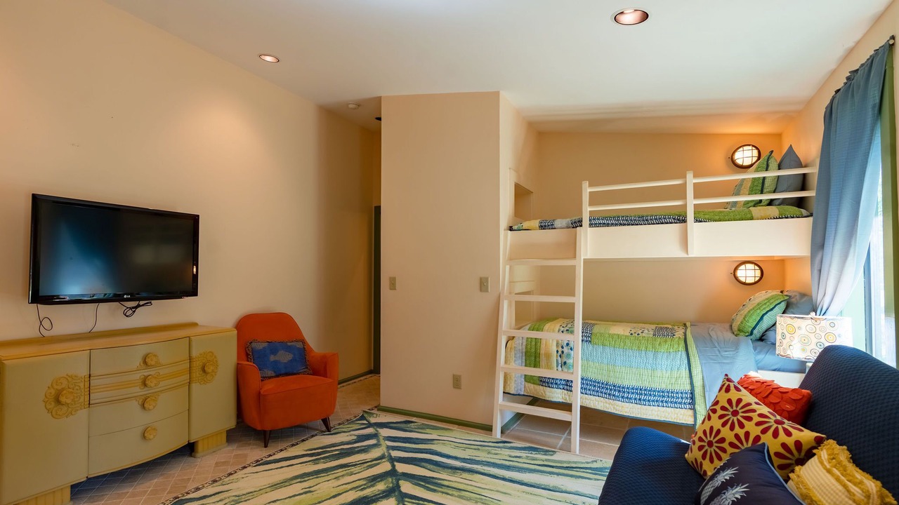 Photo of Bedroom in Eden Isle