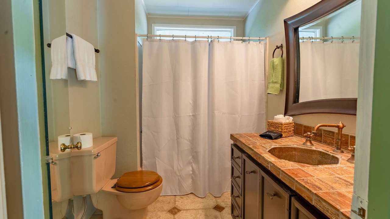 Photo of Bathroom in Eden Isle