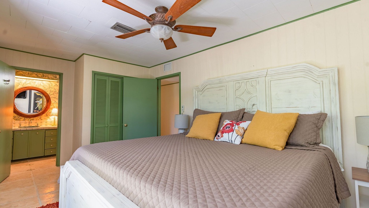 Photo of Bedroom in Eden Isle