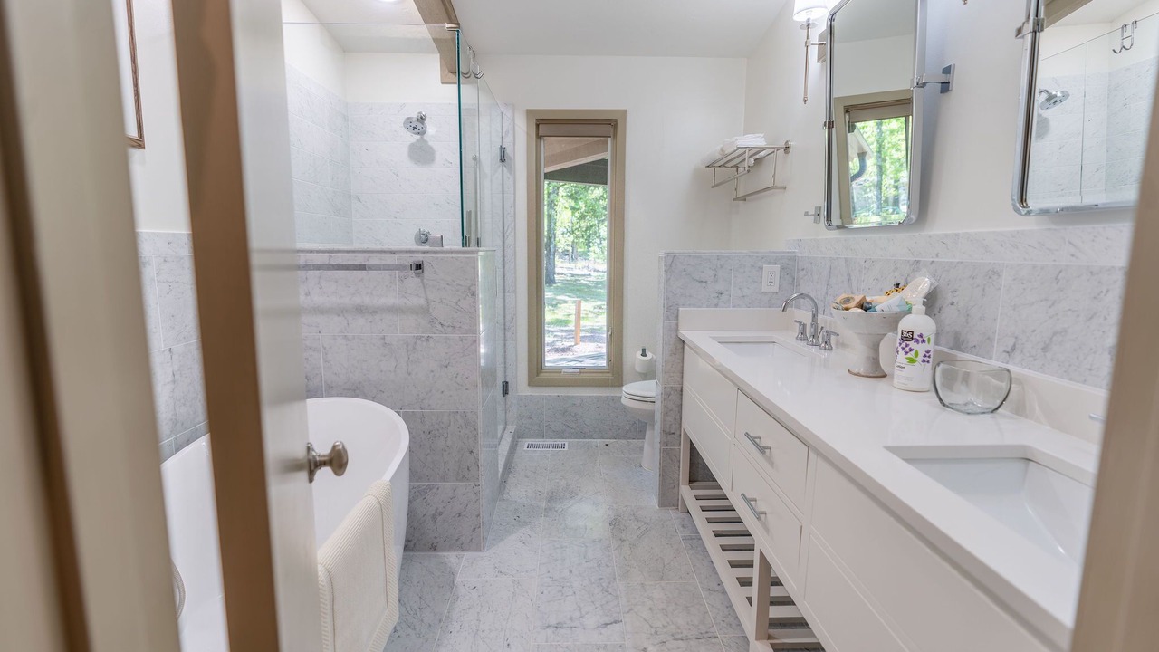 Photo of Bathroom in Eden Isle
