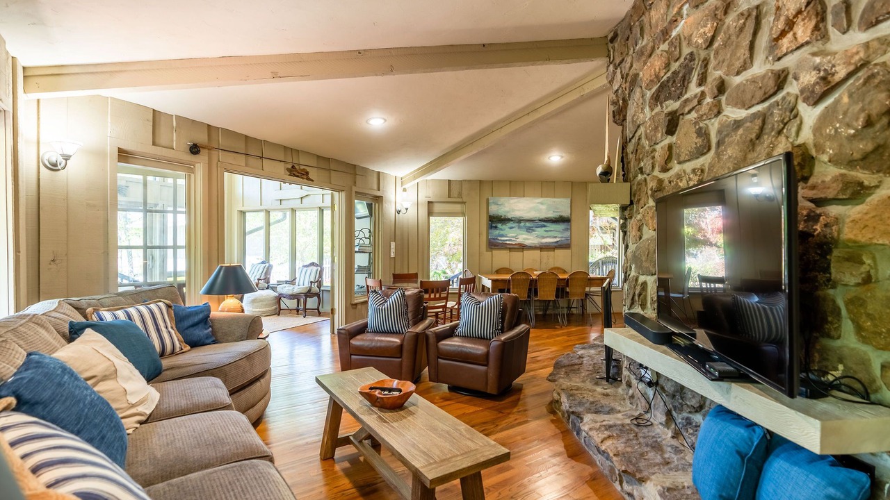 Photo of Livingroom in Eden Isle