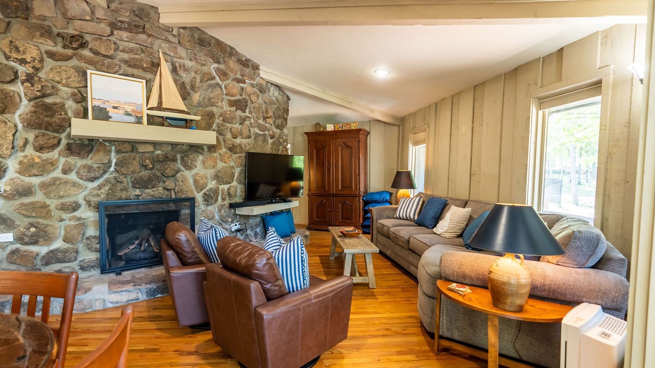 Photo of Livingroom in Eden Isle