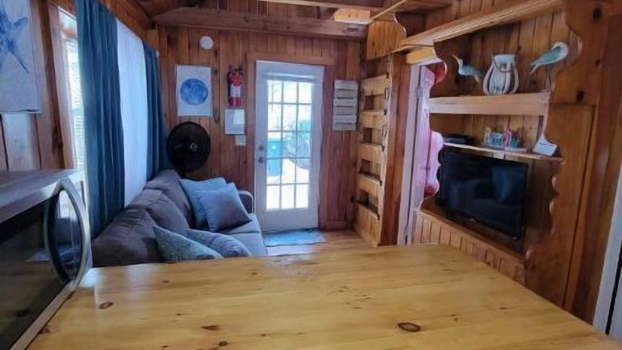 Photo of Livingroom in Hampton