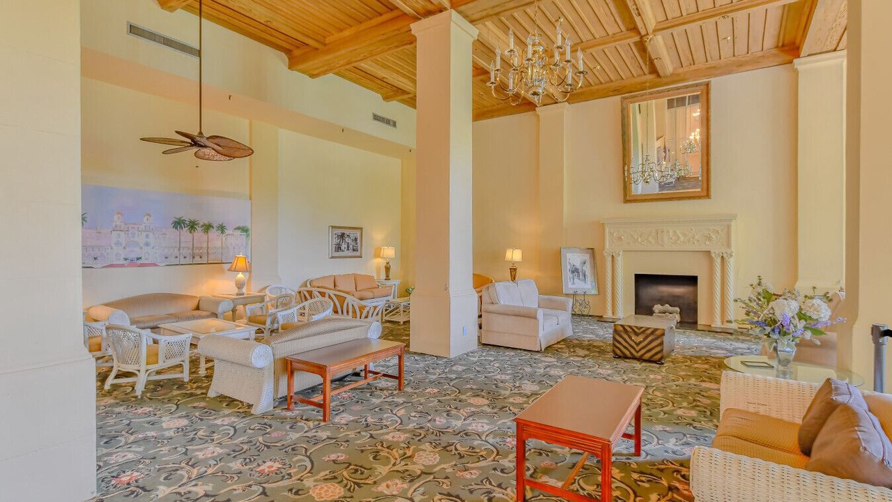 Photo of Livingroom in Palm Beach