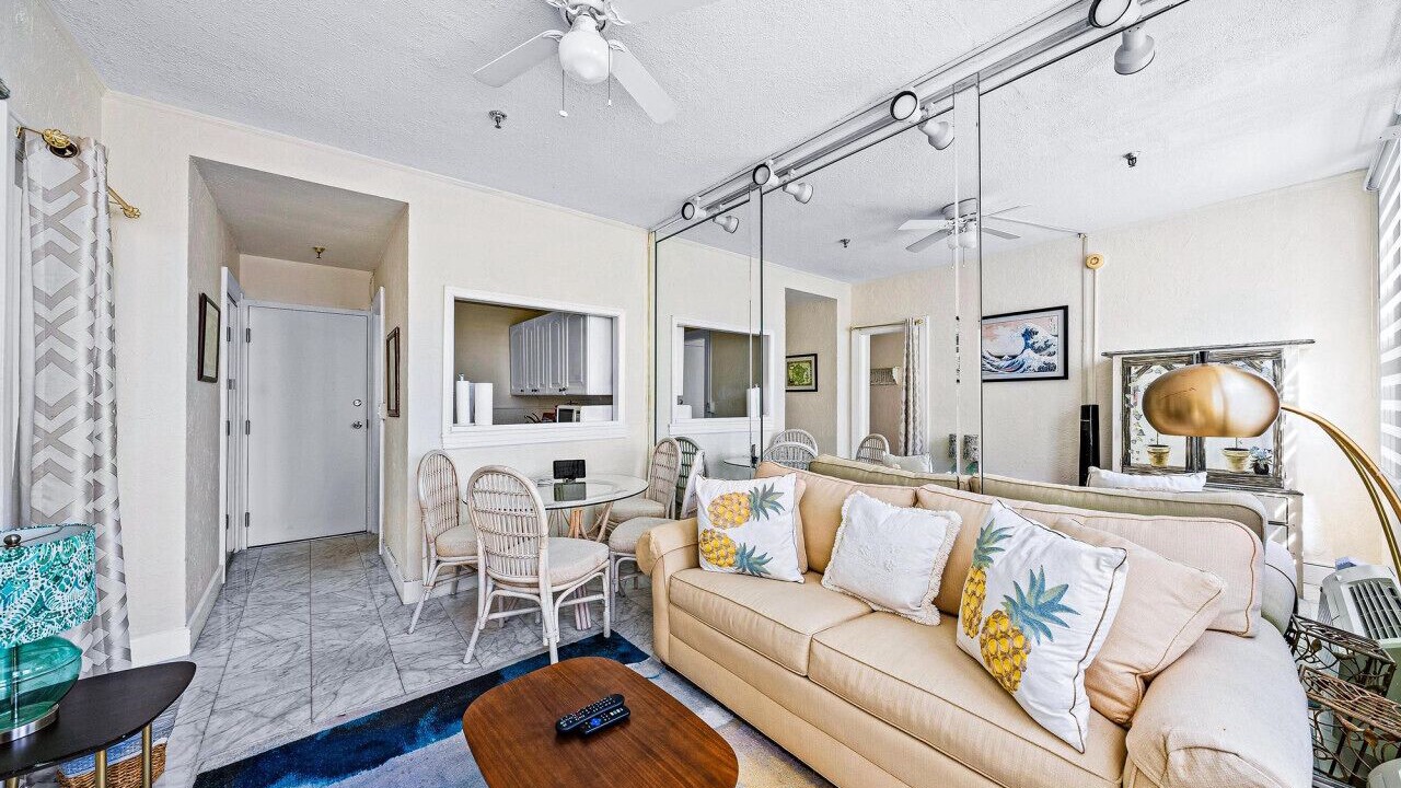 Photo of Livingroom in Palm Beach