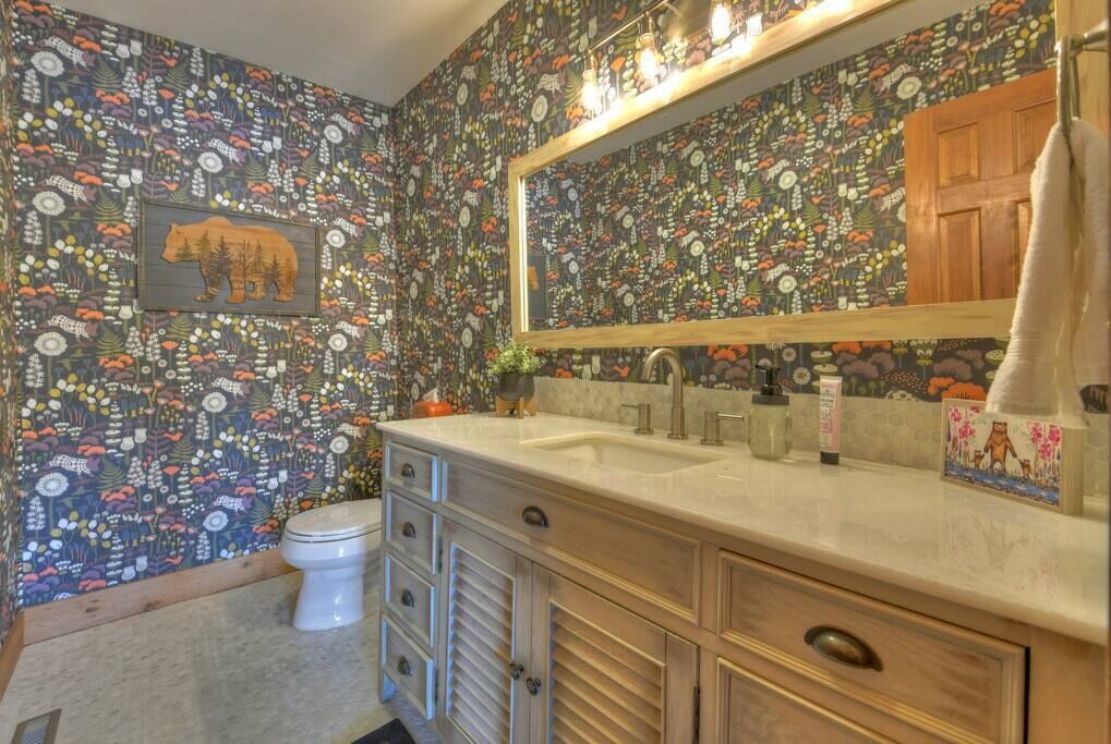 Photo of Bathroom in Cherry Log