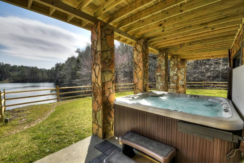 Photo of Outdoor in Cherry Log