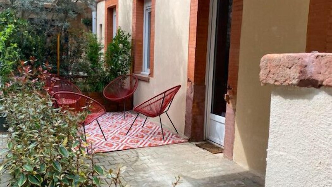 Photo of Patio Balcony in Minimes - Barriere de Paris
