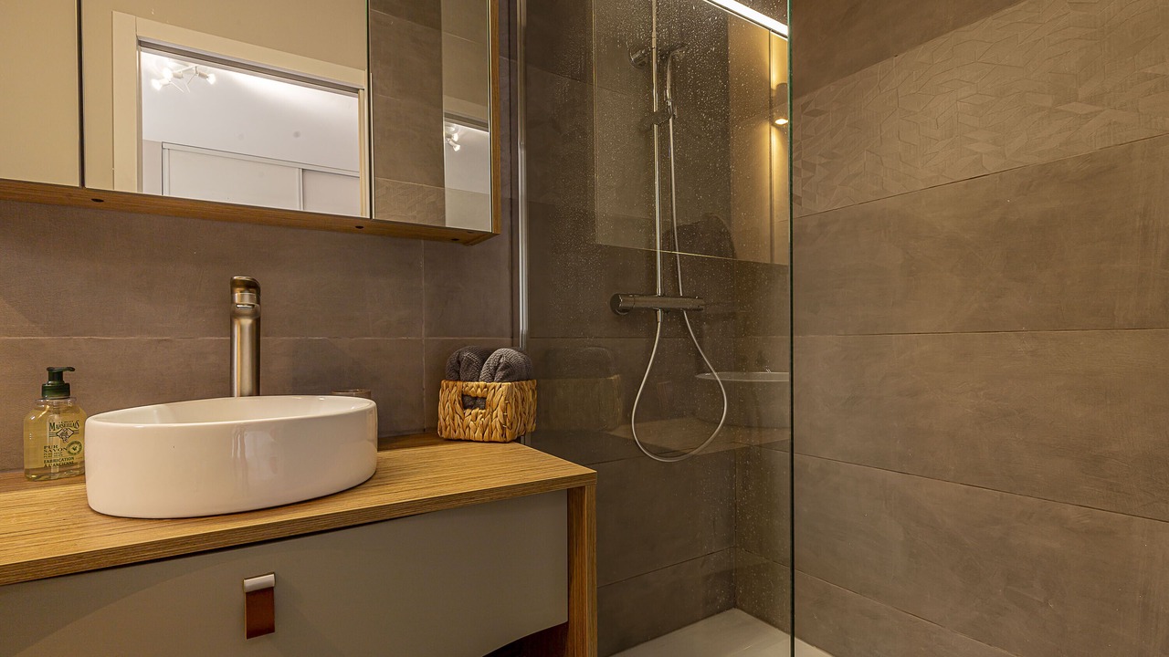 Photo of Bathroom in Minimes - Barriere de Paris