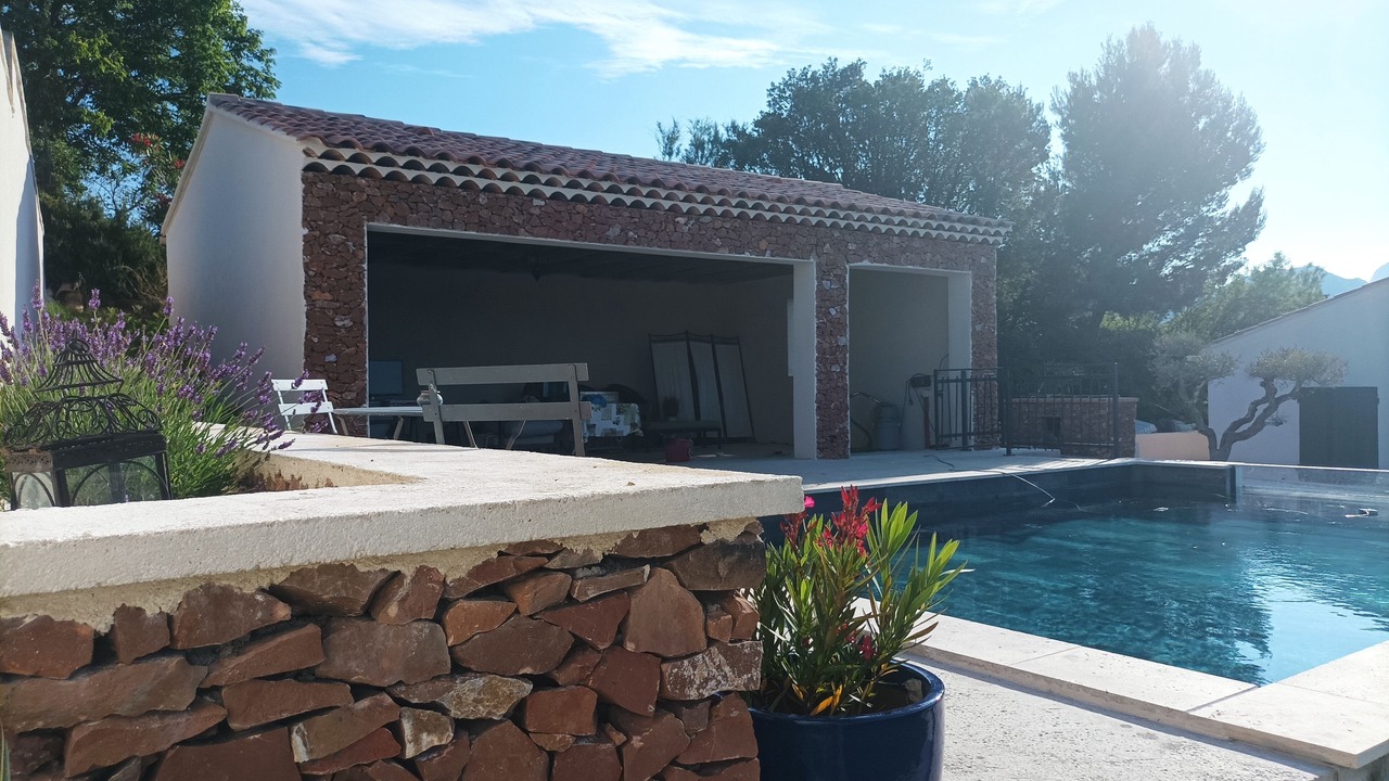 Photo of Outdoor in Aureille