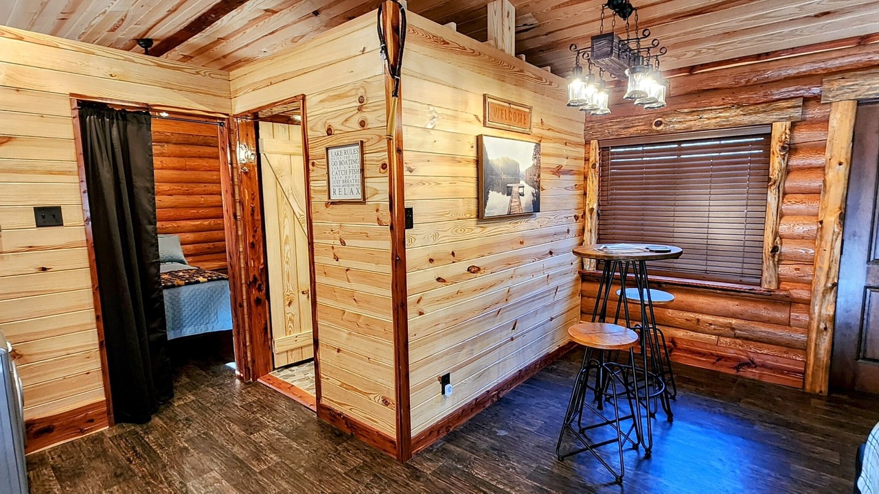 Photo of Bedroom in Mid America