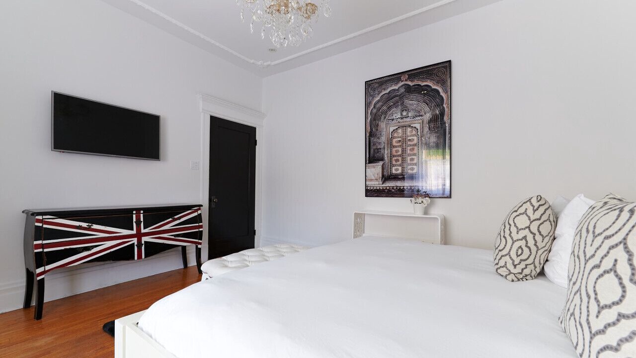 Photo of Bedroom in Little Italy