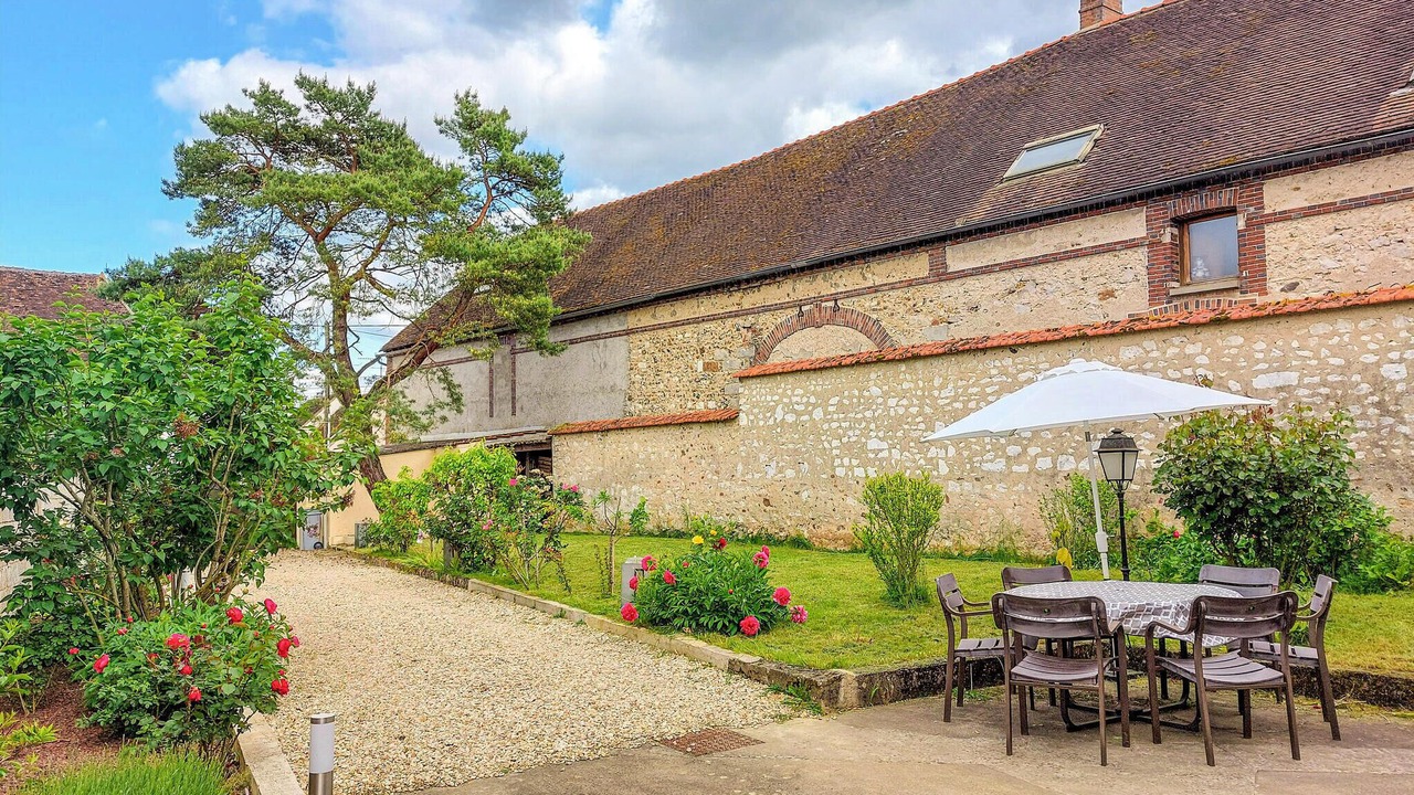 Photo of Others in Etigny