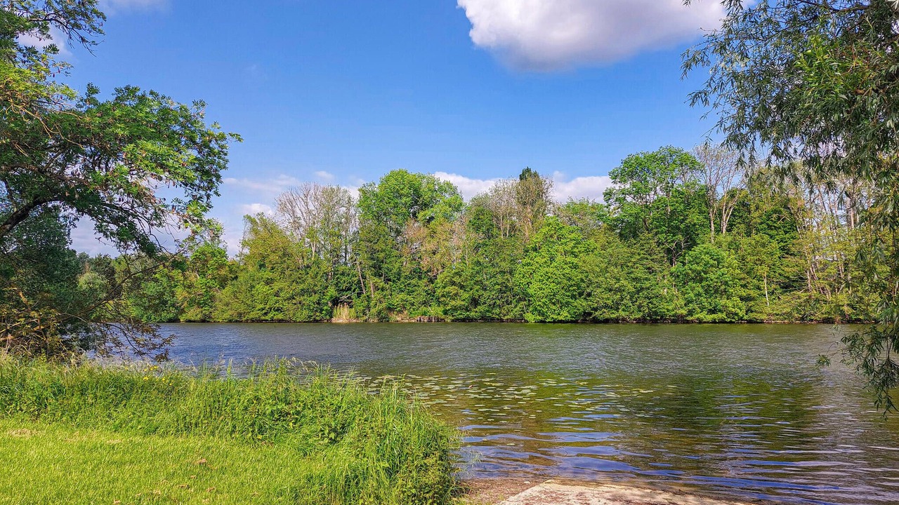 Photo of Others in Etigny