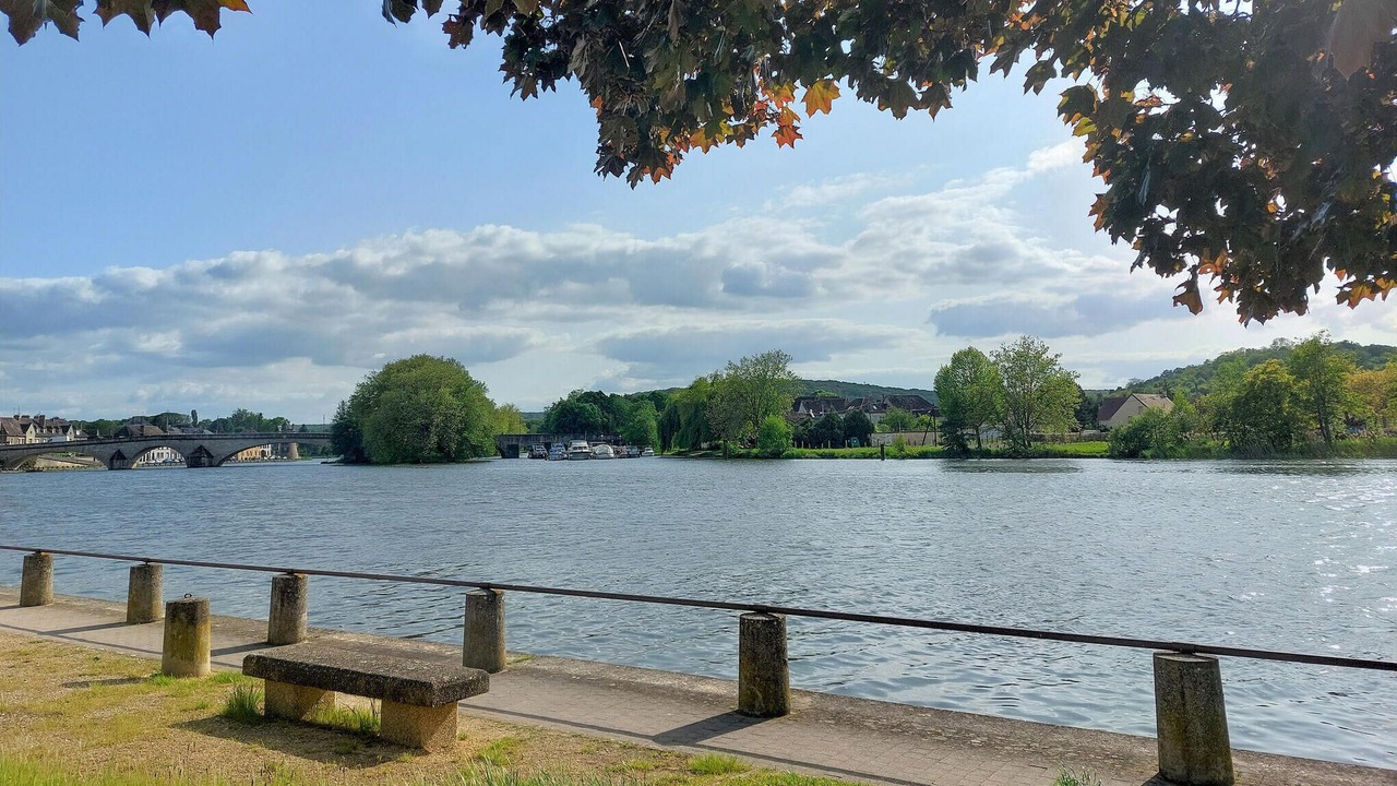 Photo of Others in Etigny