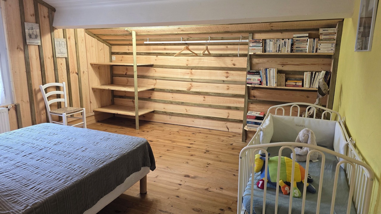 Photo of Bedroom in Vertheuil