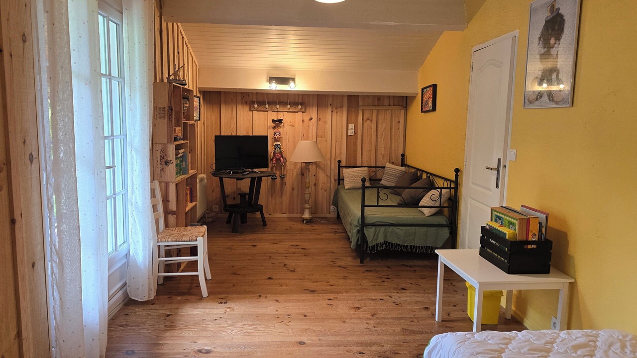 Photo of Bedroom in Vertheuil