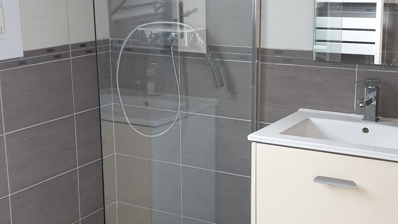 Photo of Bathroom in Vertheuil