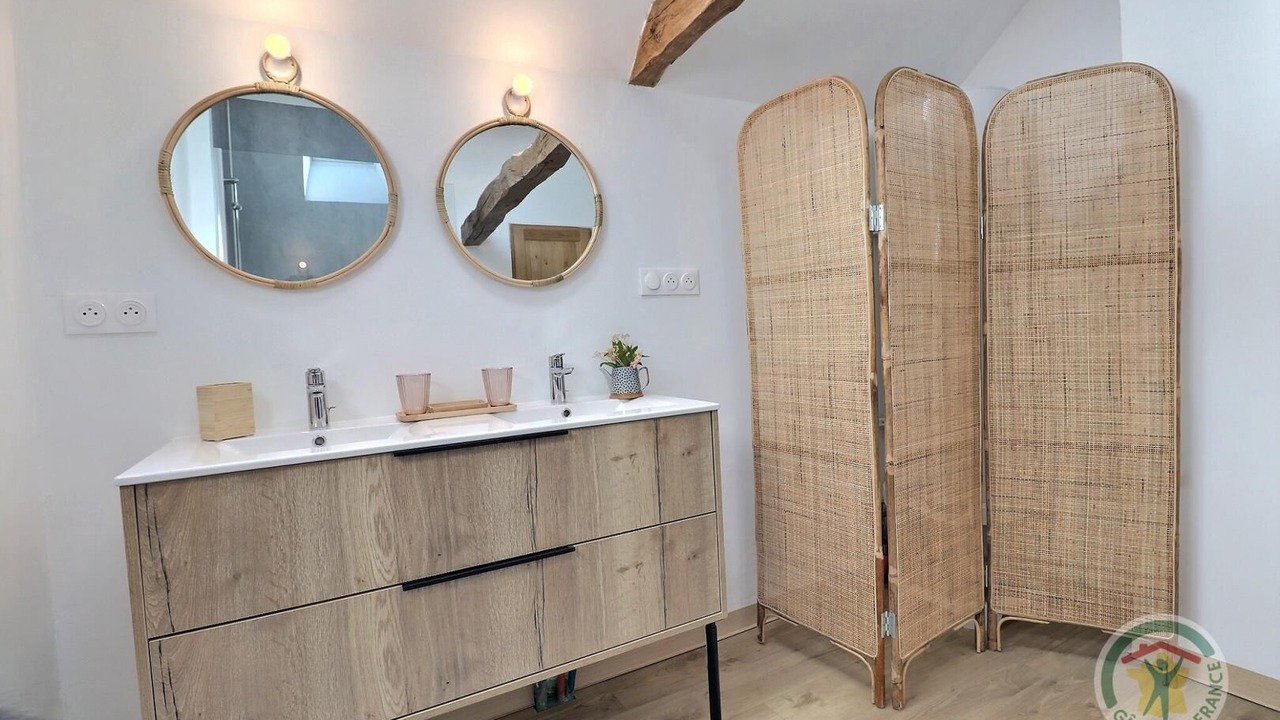 Photo of Bathroom in Saint-Medard-sur-Ille