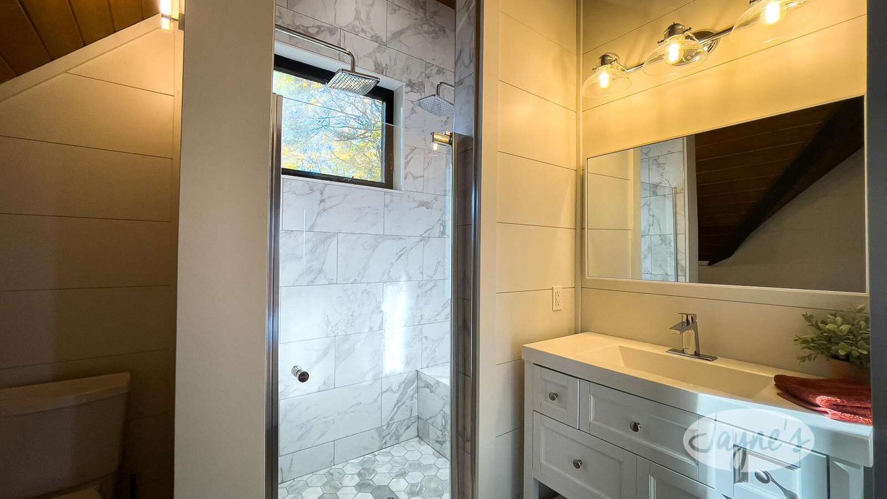 Photo of Bathroom in Gravenhurst