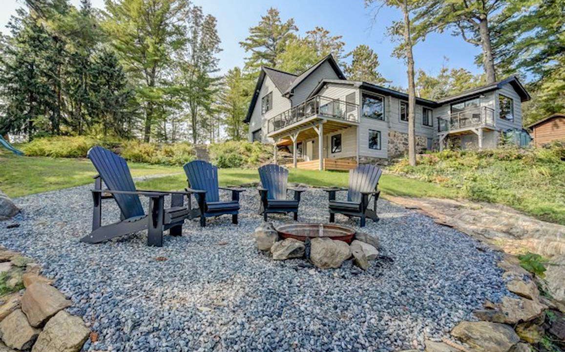 Photo of Patio Balcony in Gravenhurst