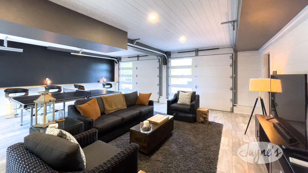 Photo of Livingroom in Gravenhurst