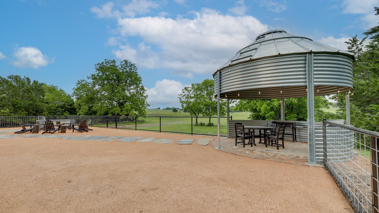 Photo of Outdoor in Schulenburg
