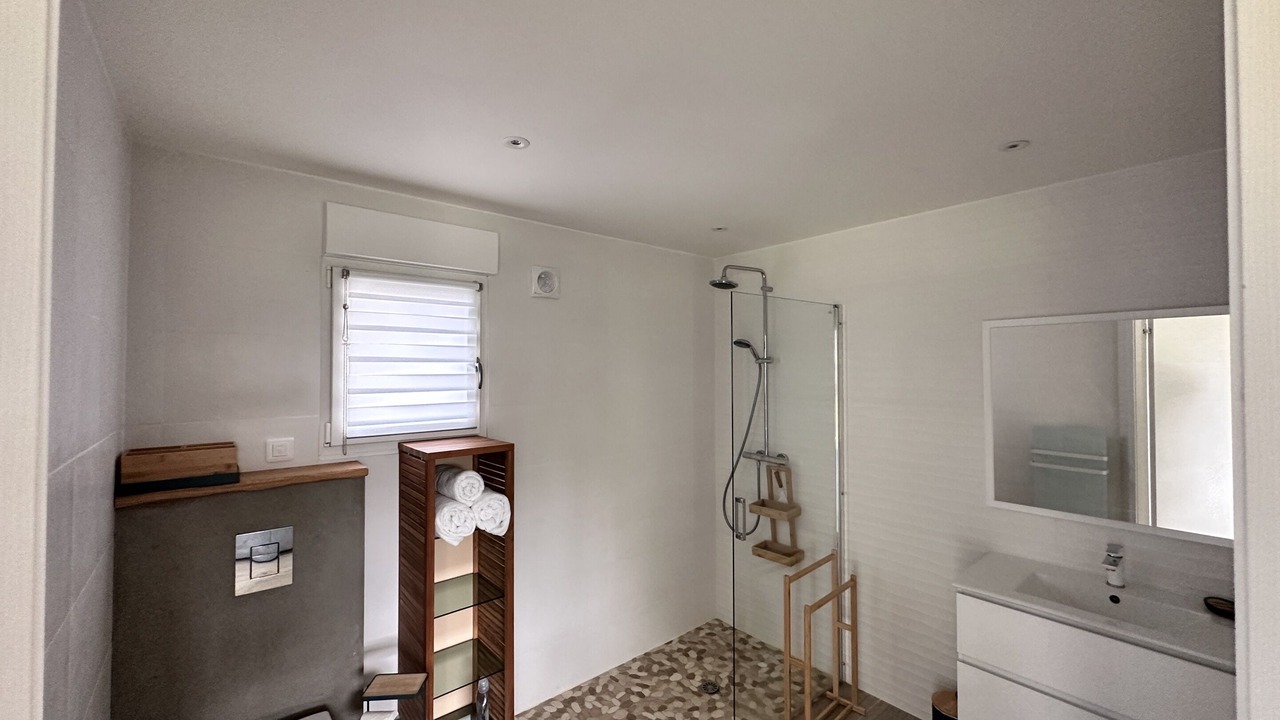 Photo of Bathroom in Les Attaques