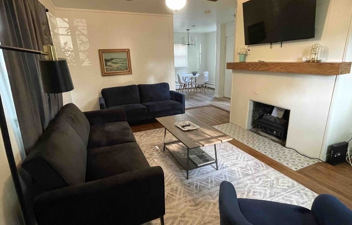 Photo of Livingroom in Brookfield