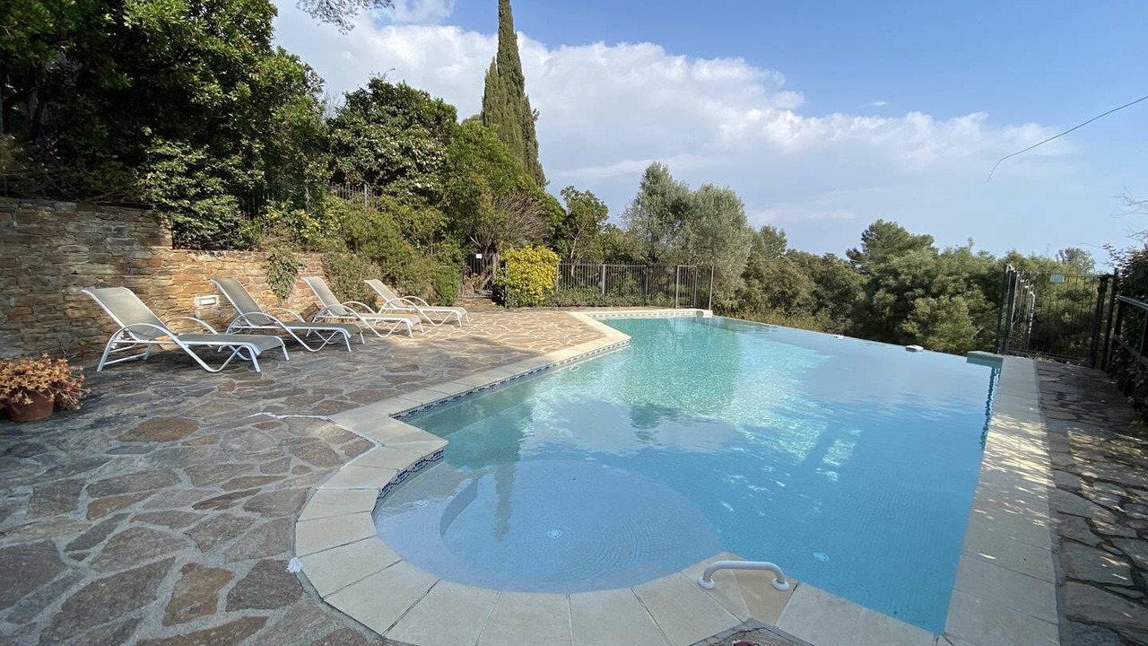 Photo of Outdoor in Cap Benat