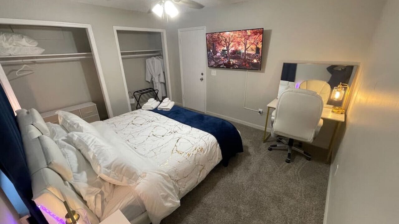 Photo of Bedroom in Commerce