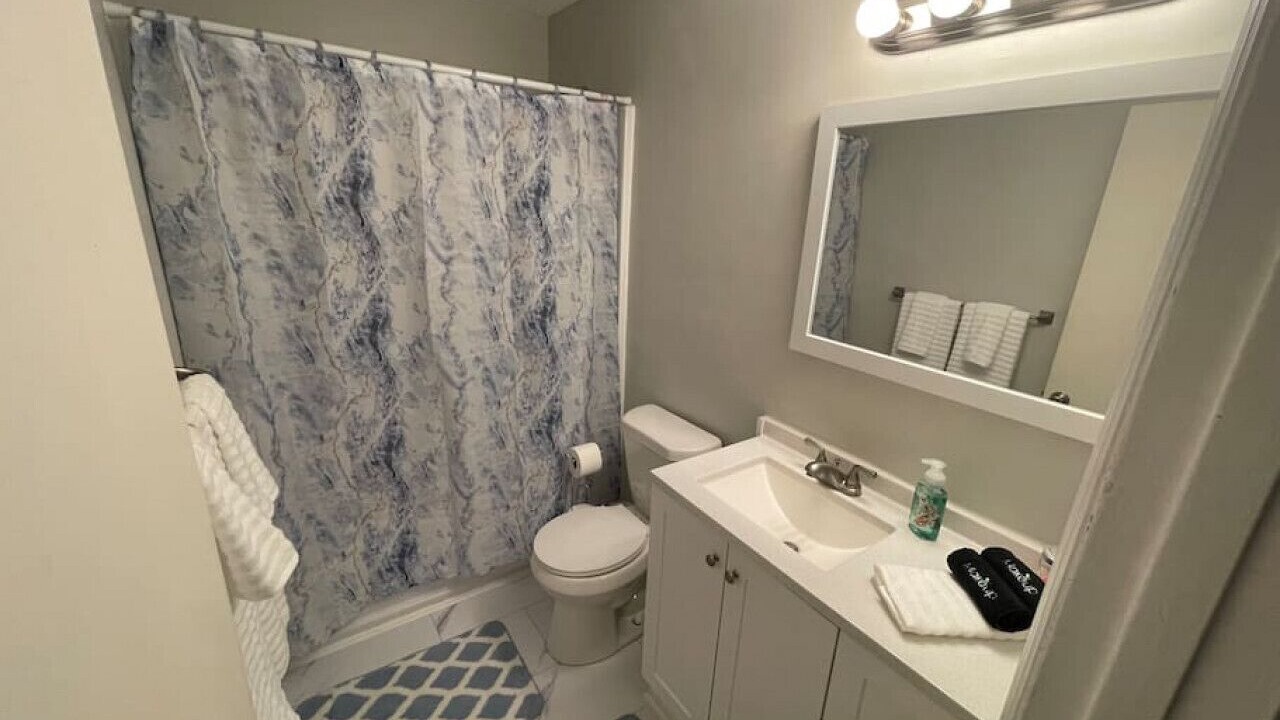 Photo of Bathroom in Commerce