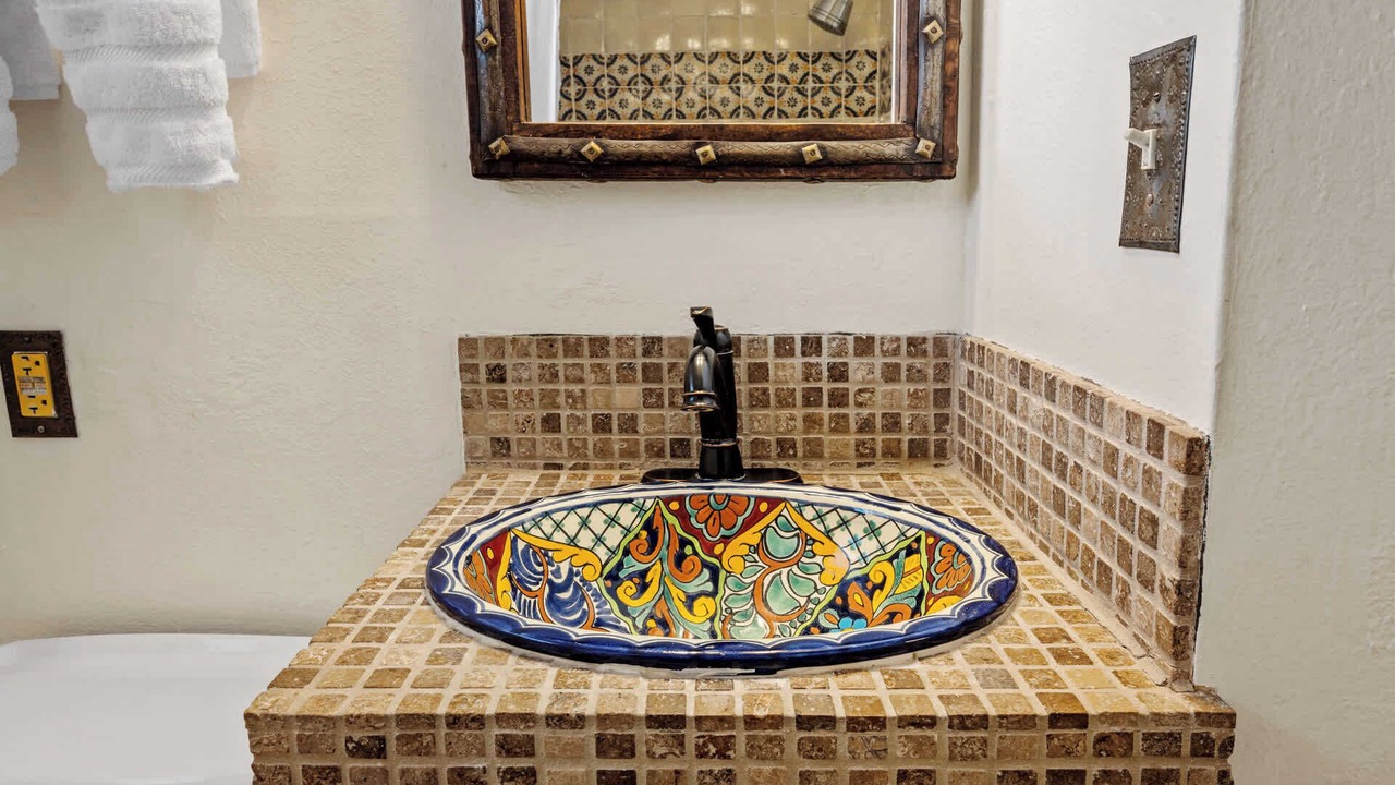Photo of Bathroom in South Capitol