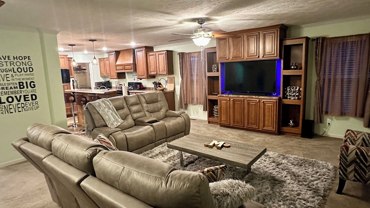Photo of Livingroom in Elizabethtown