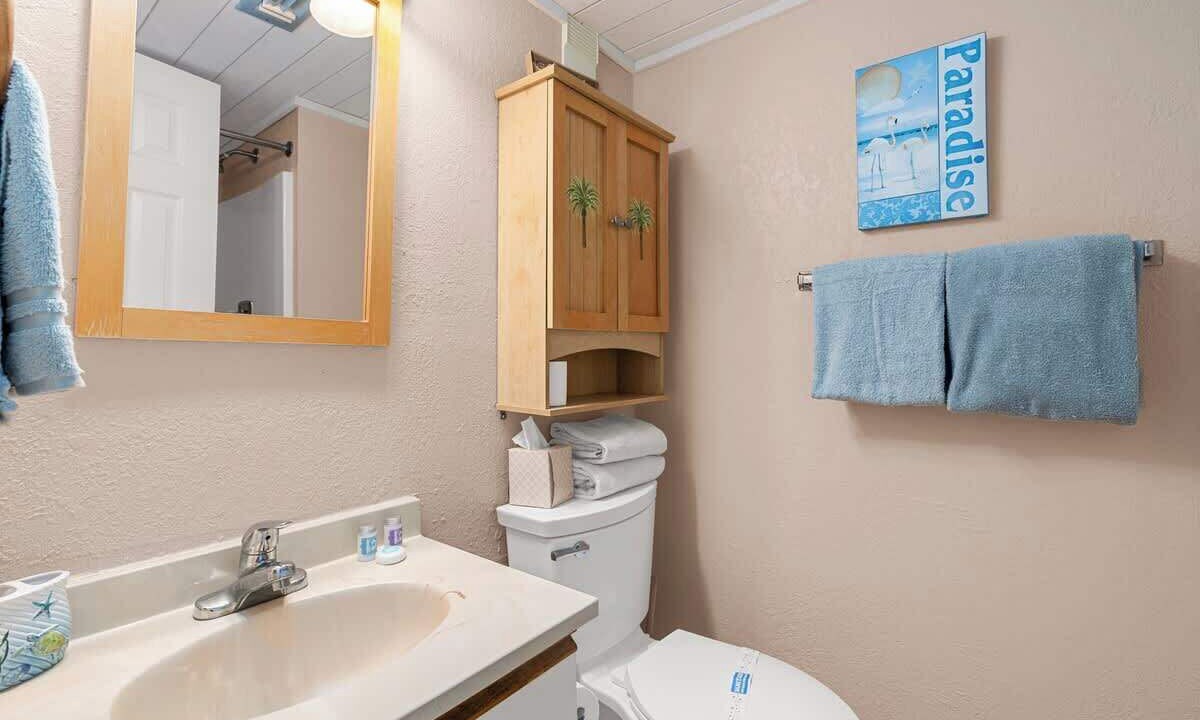 Photo of Bathroom in Garden City