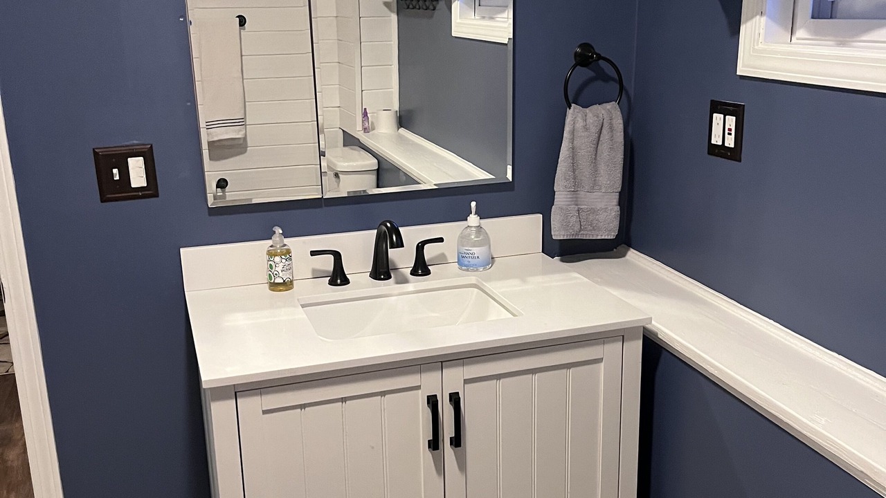 Photo of Bathroom in Deepwater