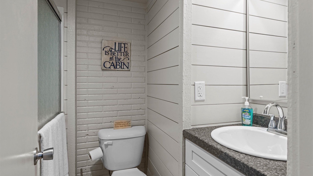 Photo of Bathroom in Lampe