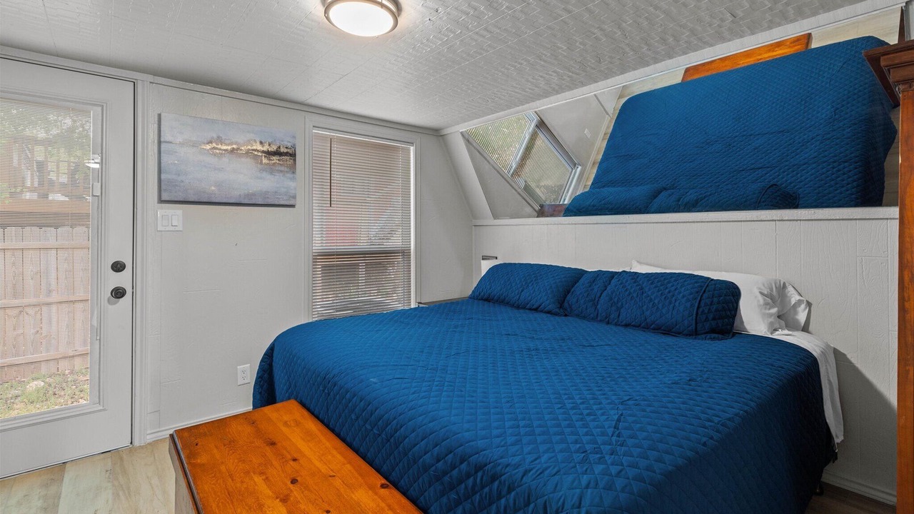 Photo of Bedroom in Lampe
