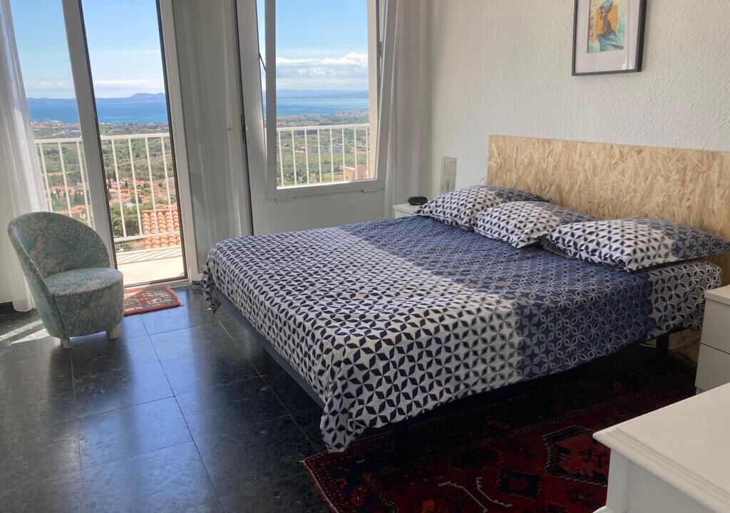 Photo of Bedroom in Roses