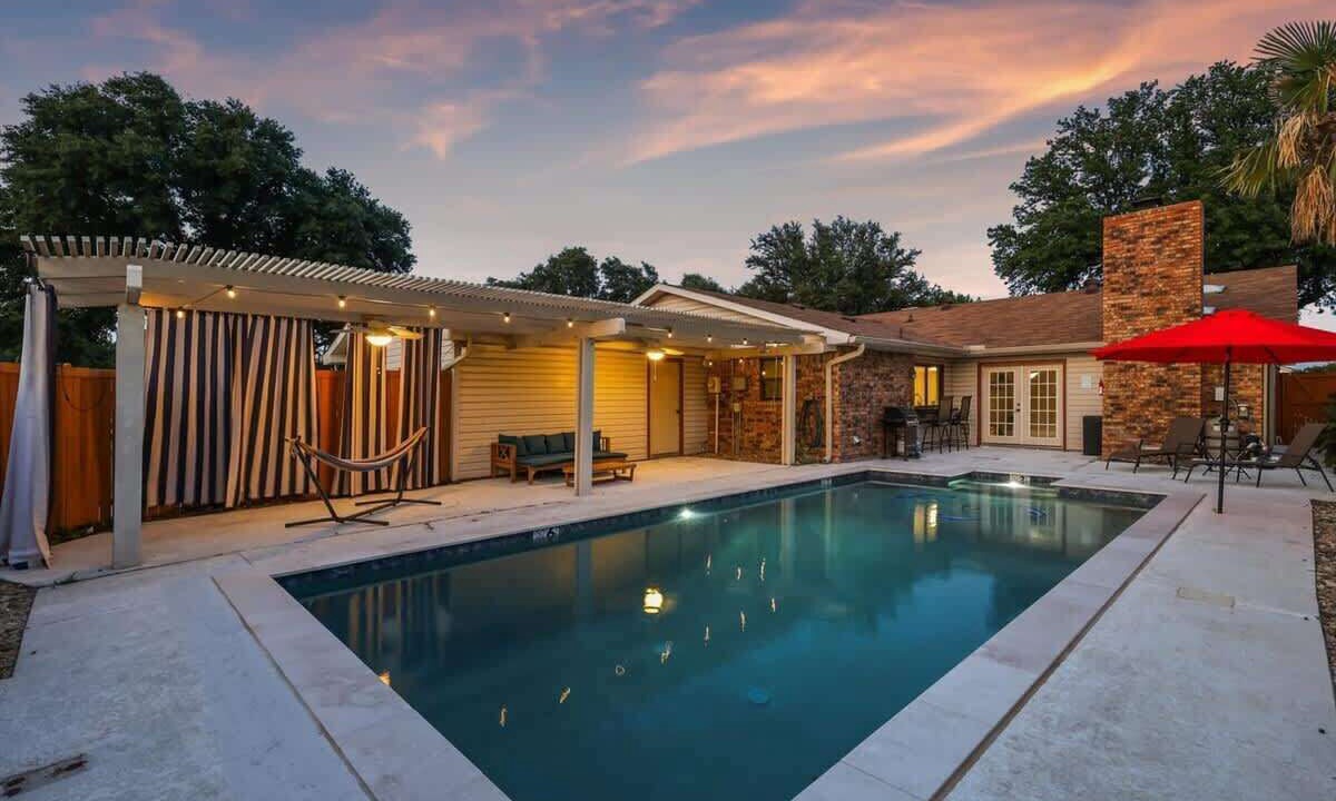 Photo of Outdoor in Northeast Carrollton