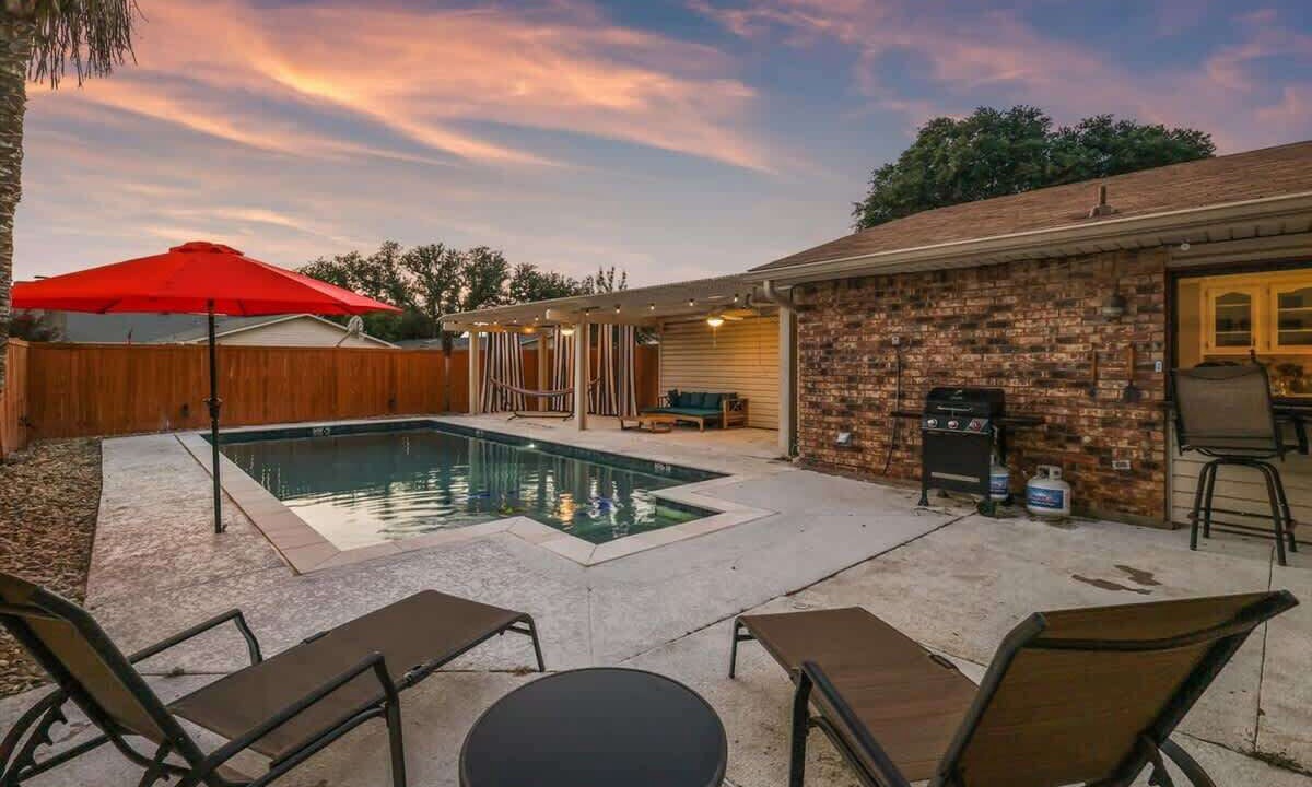 Photo of Outdoor in Northeast Carrollton