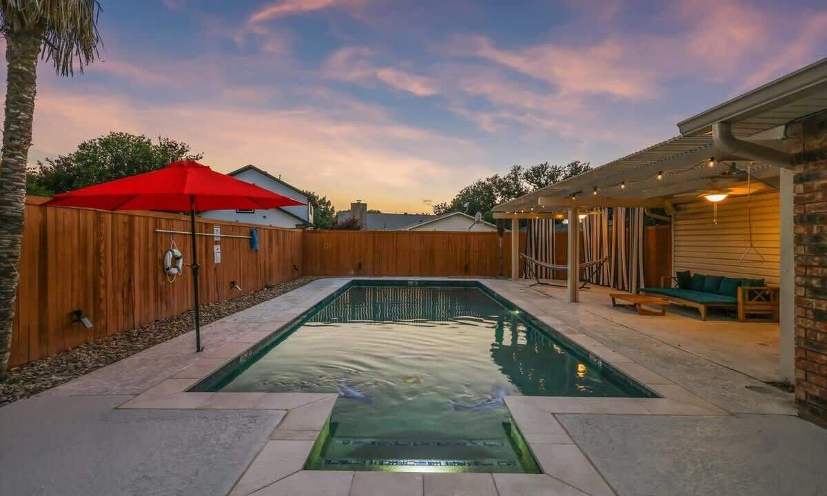 Photo of Outdoor in Northeast Carrollton