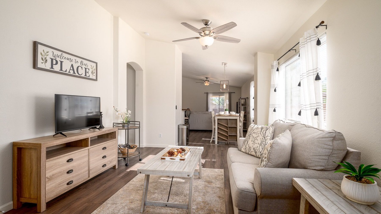 Photo of Livingroom in Dove Mountain