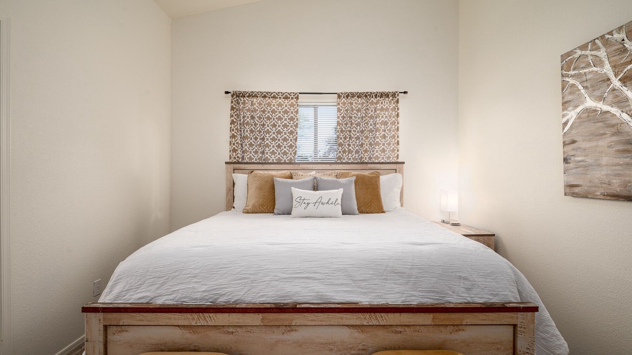 Photo of Bedroom in Dove Mountain