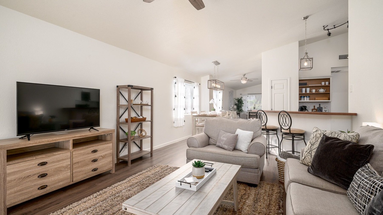 Photo of Livingroom in Dove Mountain