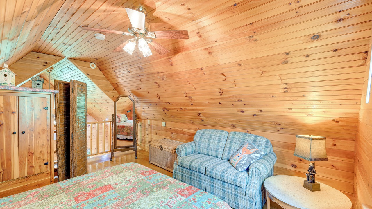 Photo of Bedroom in Laurel Springs