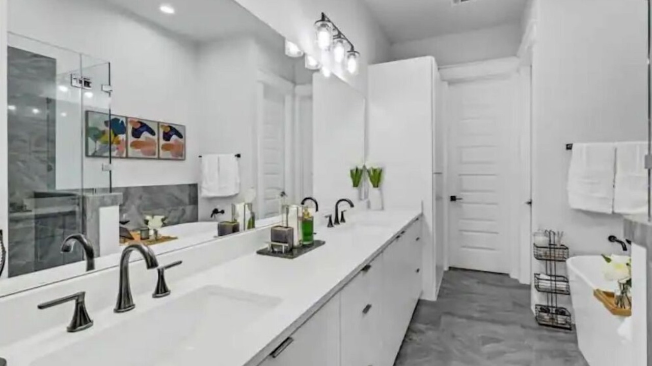 Photo of Bathroom in Central Business District