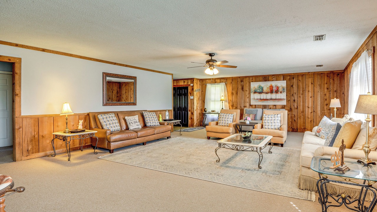 Photo of Livingroom in Hollywood