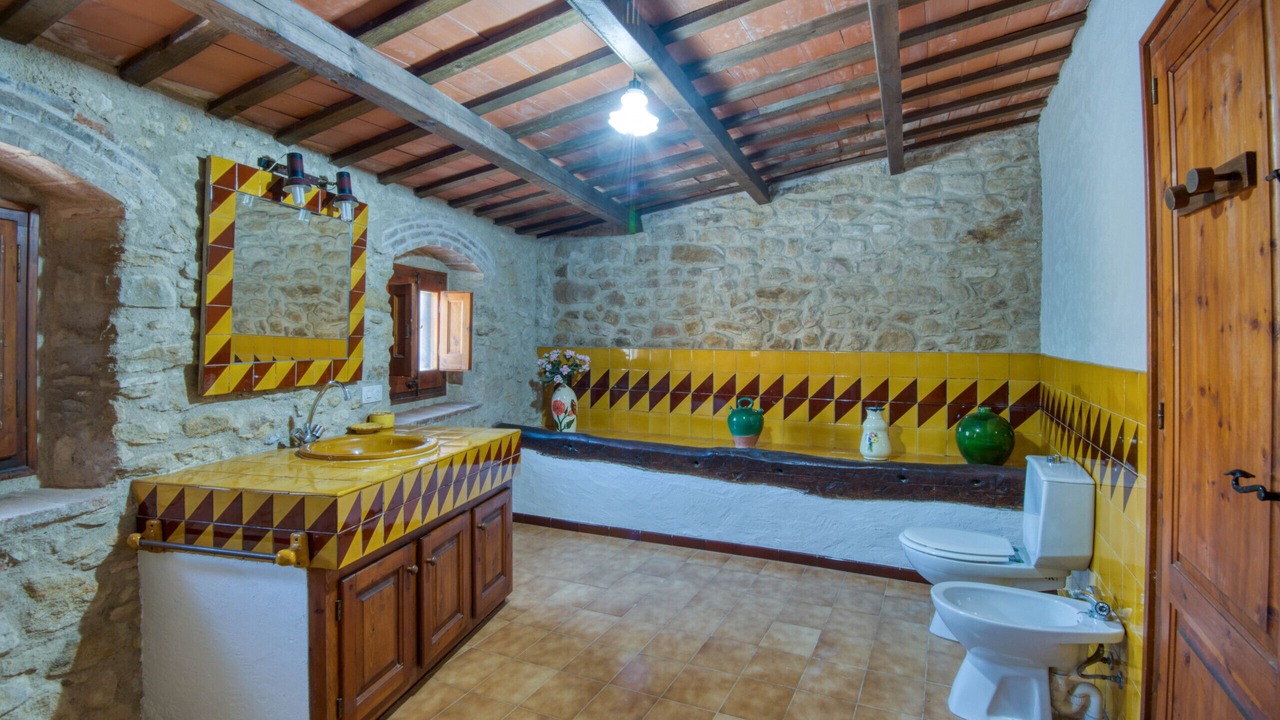 Photo of Bathroom in Canapost