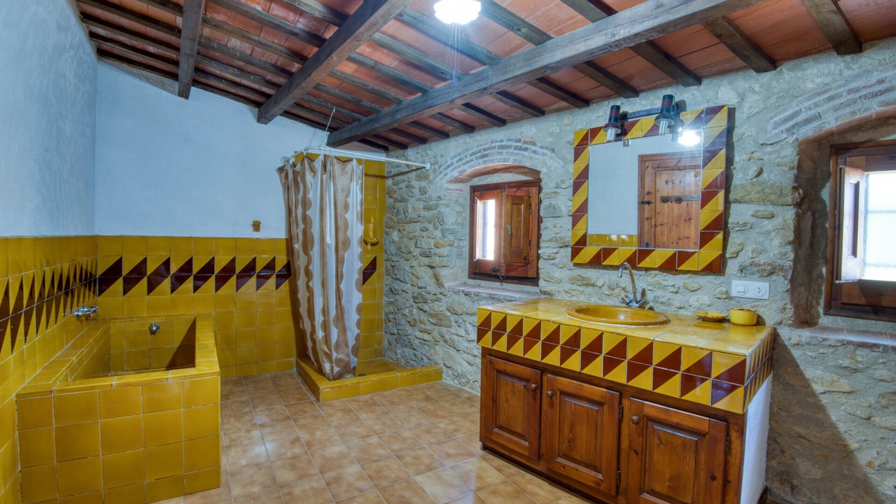 Photo of Bathroom in Canapost
